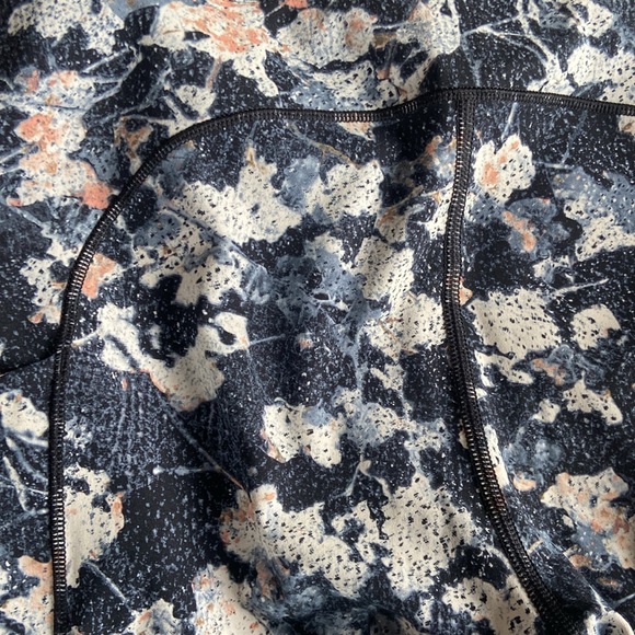 Lululemon Leggings - Picture 4 of 5